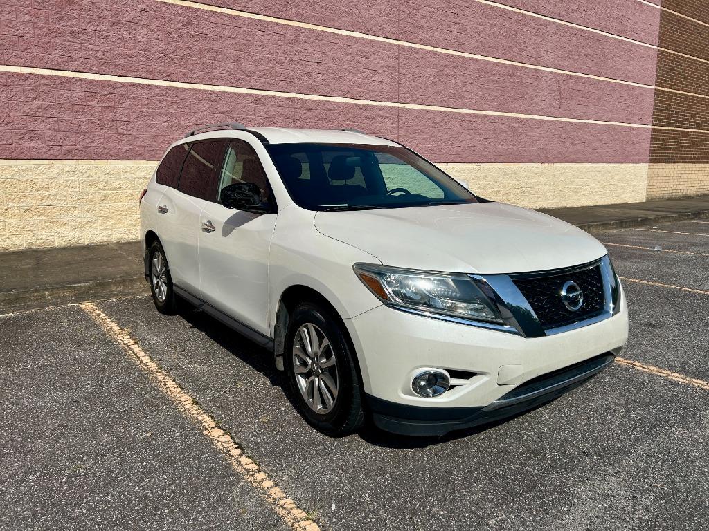 2016 Nissan Pathfinder - $6,900
