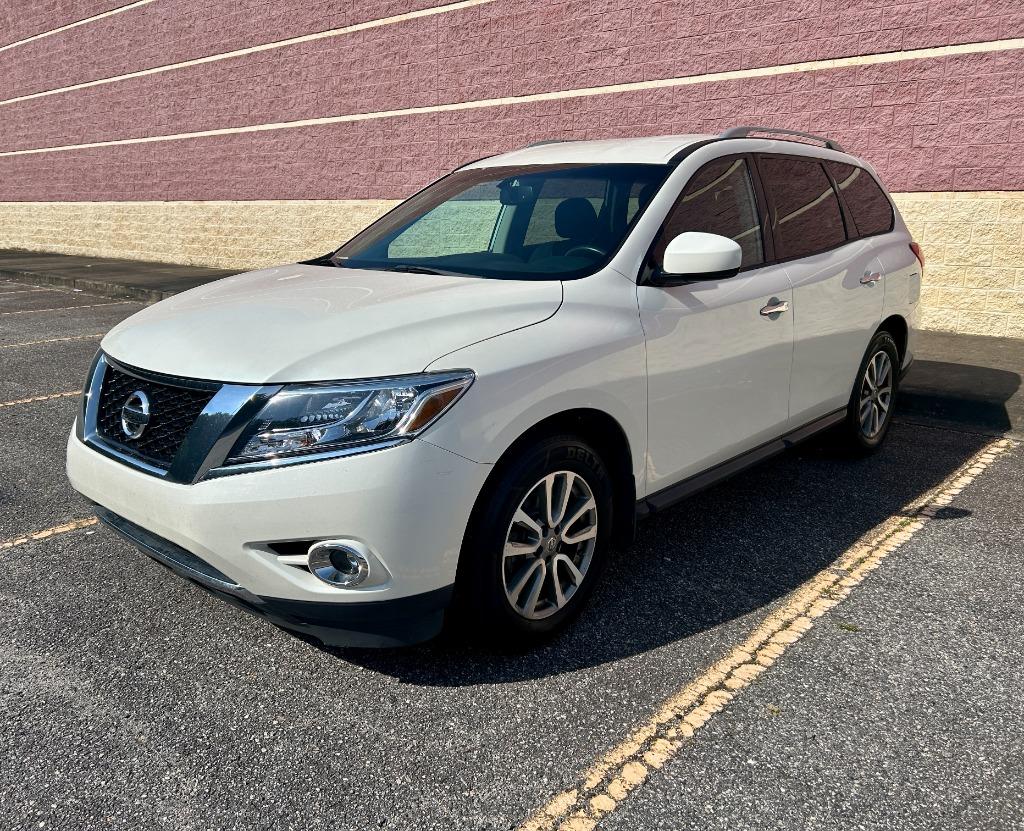 2016 Nissan Pathfinder - $6,900