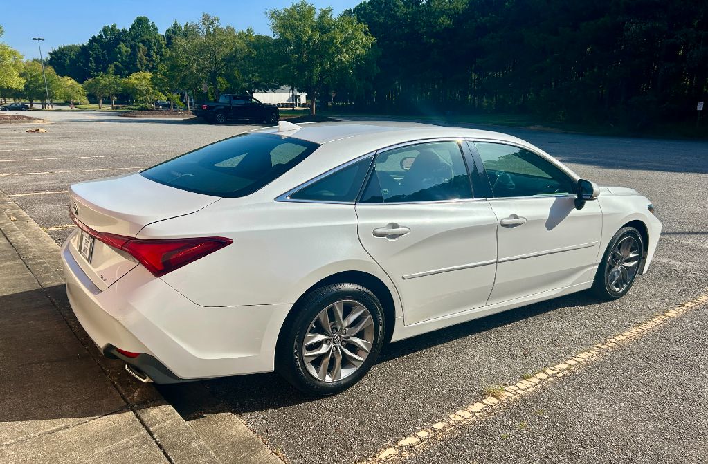 2019 Toyota Avalon - $19,500