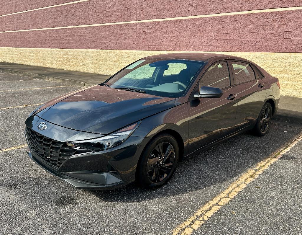 2021 Hyundai Elantra - $11,900