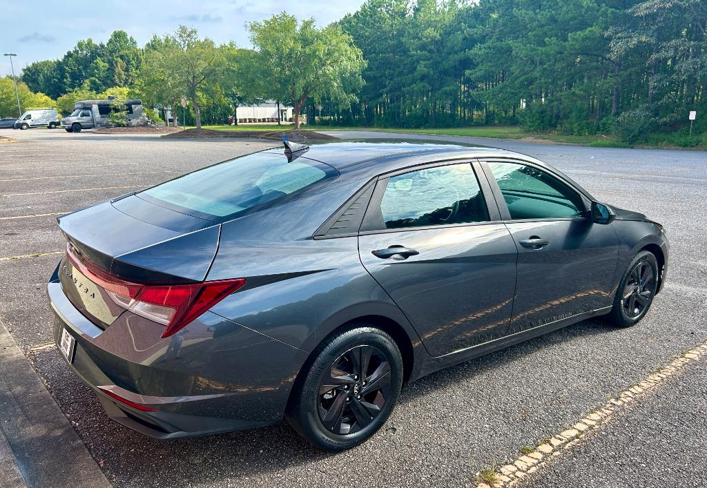 2021 Hyundai Elantra - $11,900