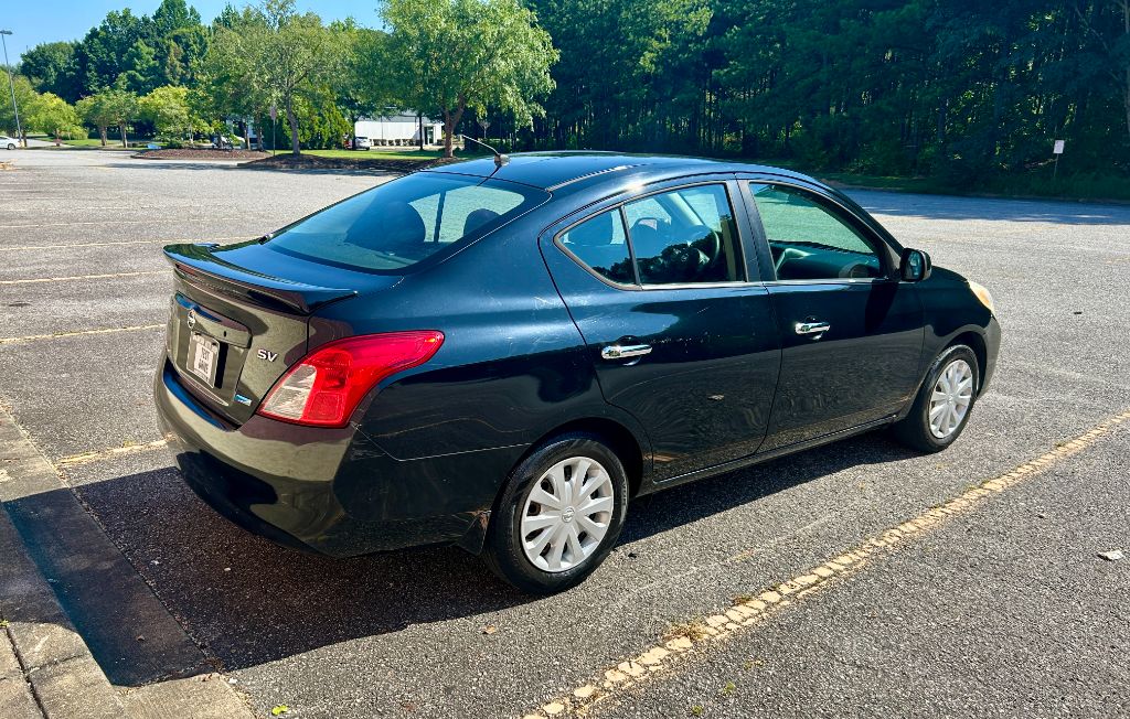 2013 Nissan Versa - $4,900