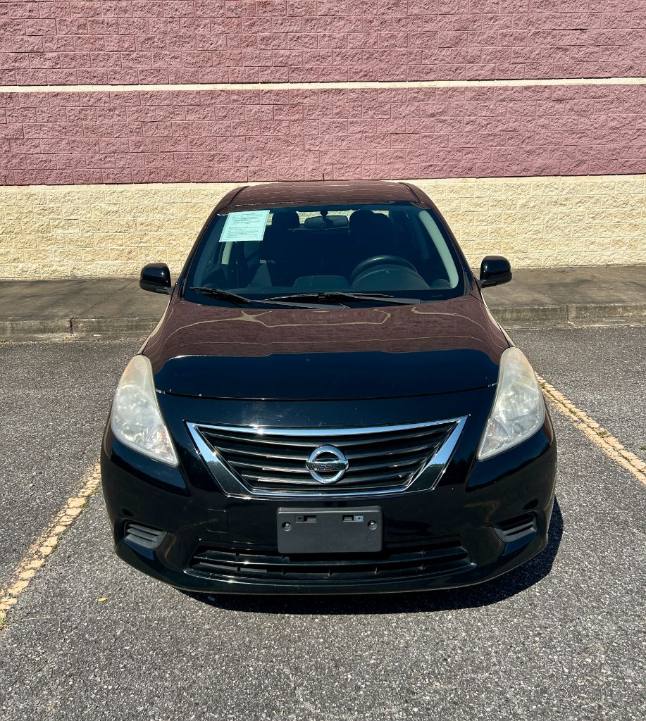 2013 Nissan Versa - $4,900