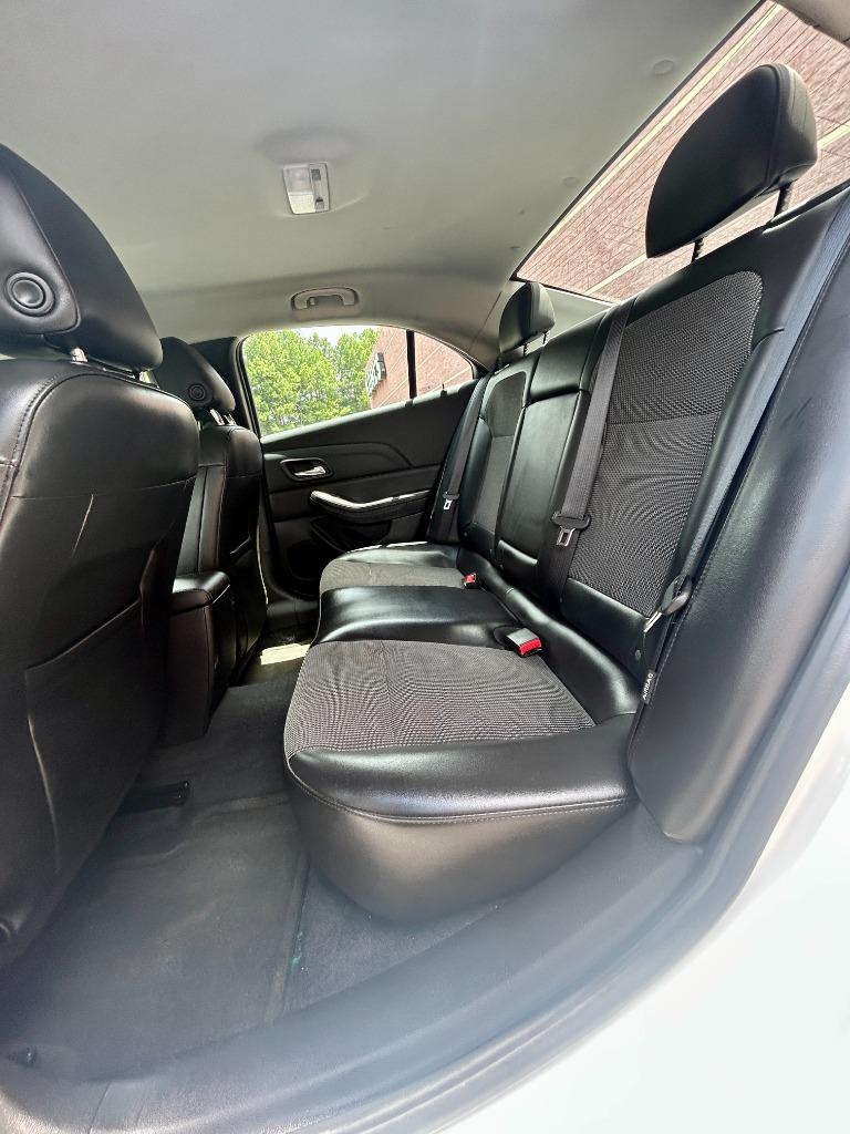 2016 Chevrolet Malibu - $4,900