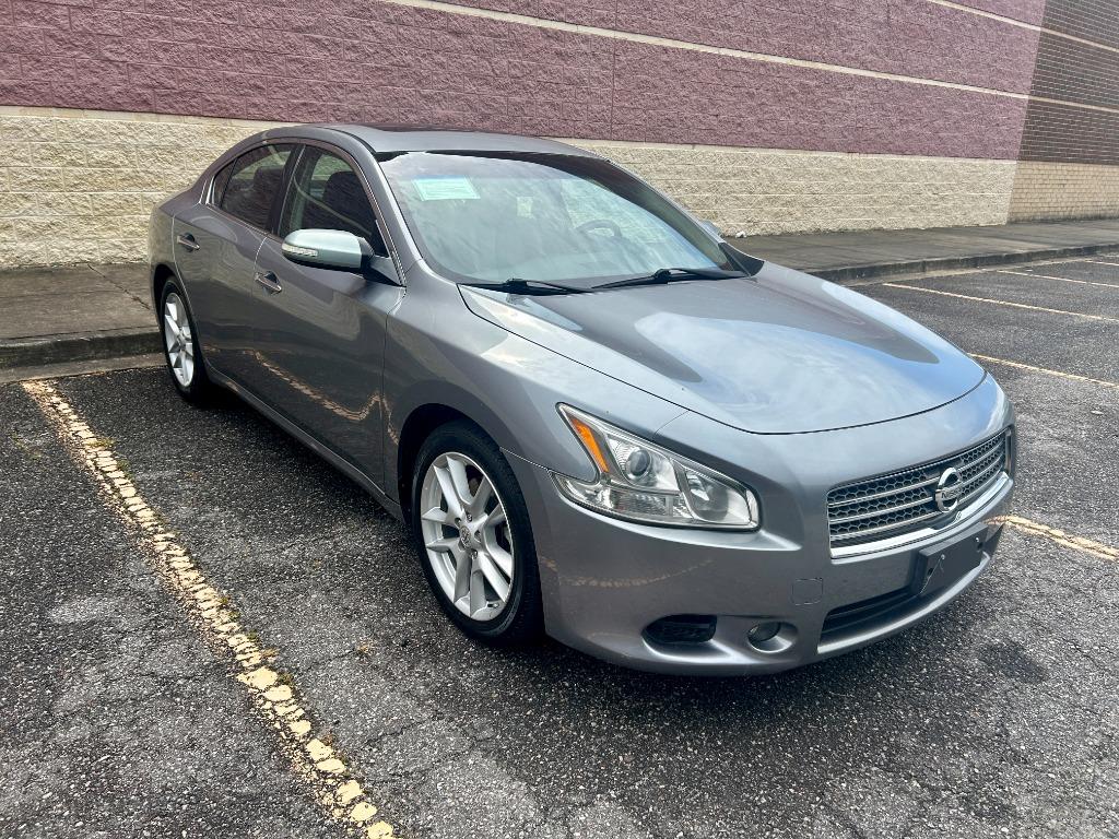 2009 Nissan Maxima - $5,900