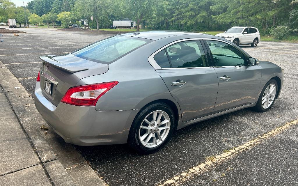 2009 Nissan Maxima - $5,900