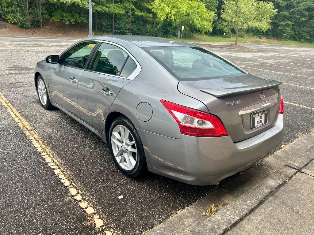 2009 Nissan Maxima - $5,900