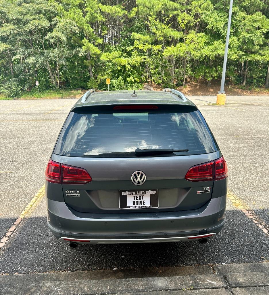 2017 Volkswagen Golf - $13,900