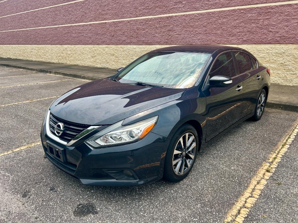 2017 Nissan Altima - $6,900