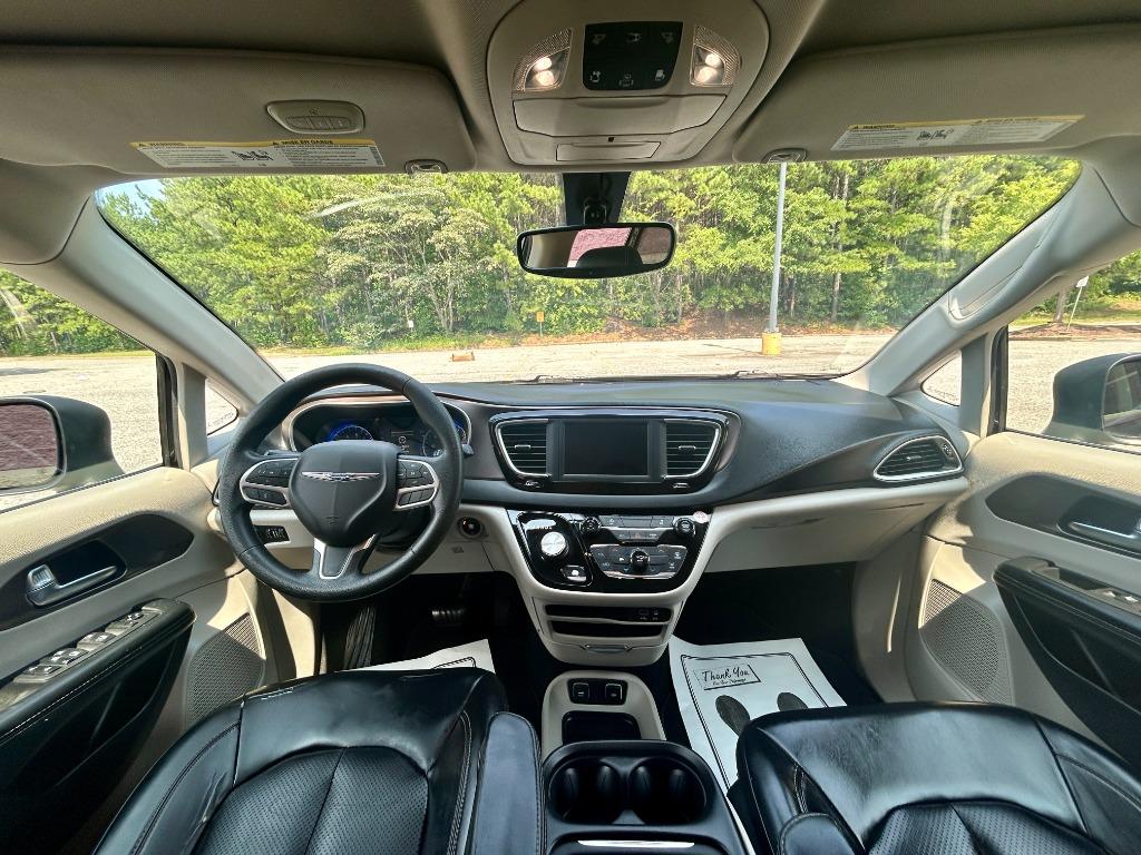 2020 Chrysler Voyager