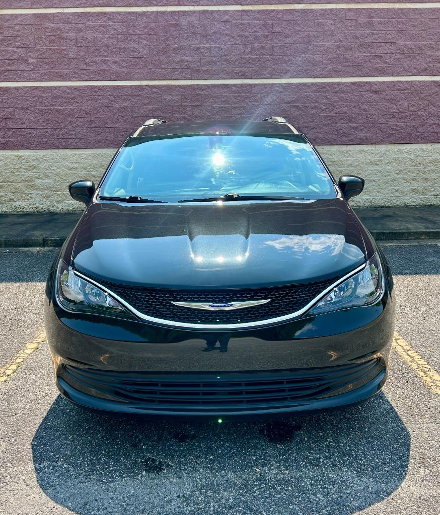 2020 Chrysler Voyager