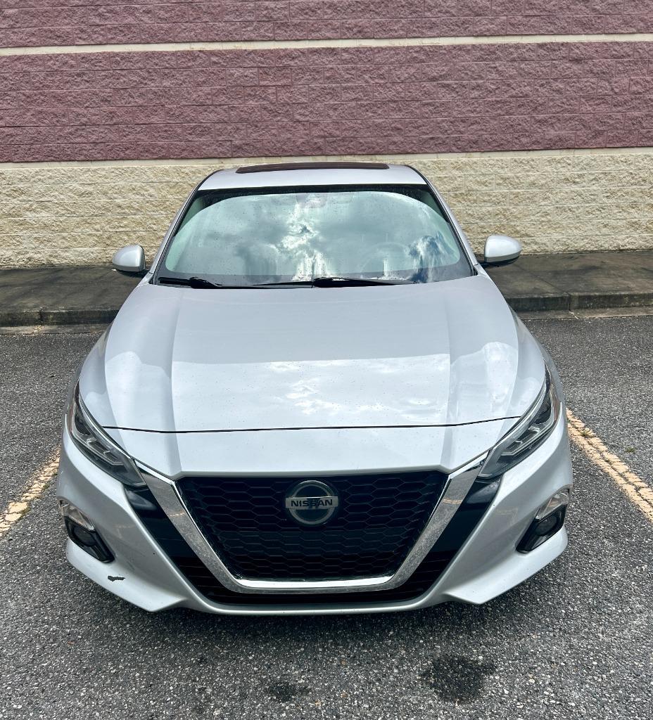 2019 Nissan Altima - $8,500