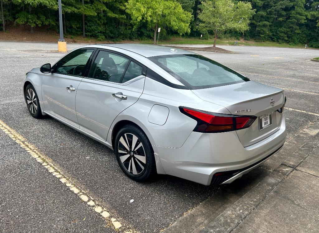 2019 Nissan Altima - $8,500