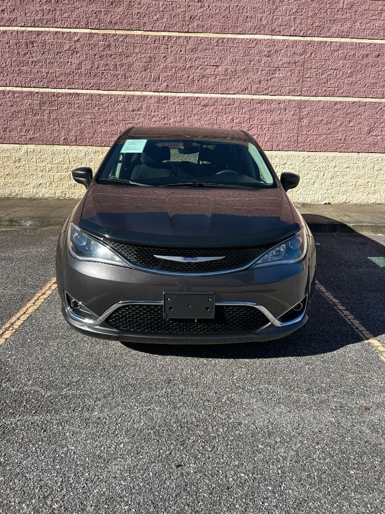 2018 Chrysler Pacifica - $9,500