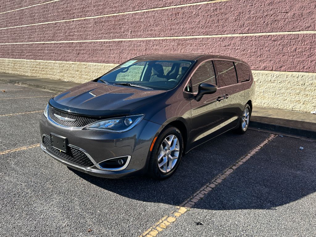 2018 Chrysler Pacifica - $9,500