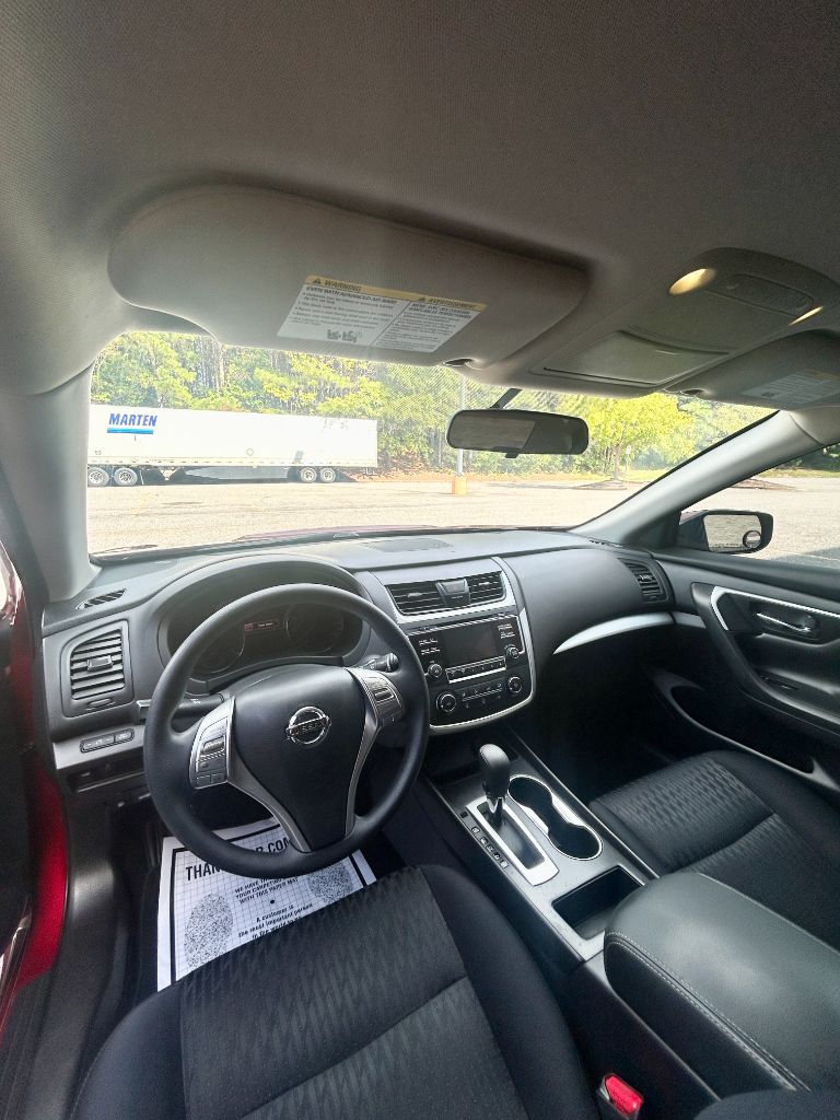 2017 Nissan Altima - $6,900