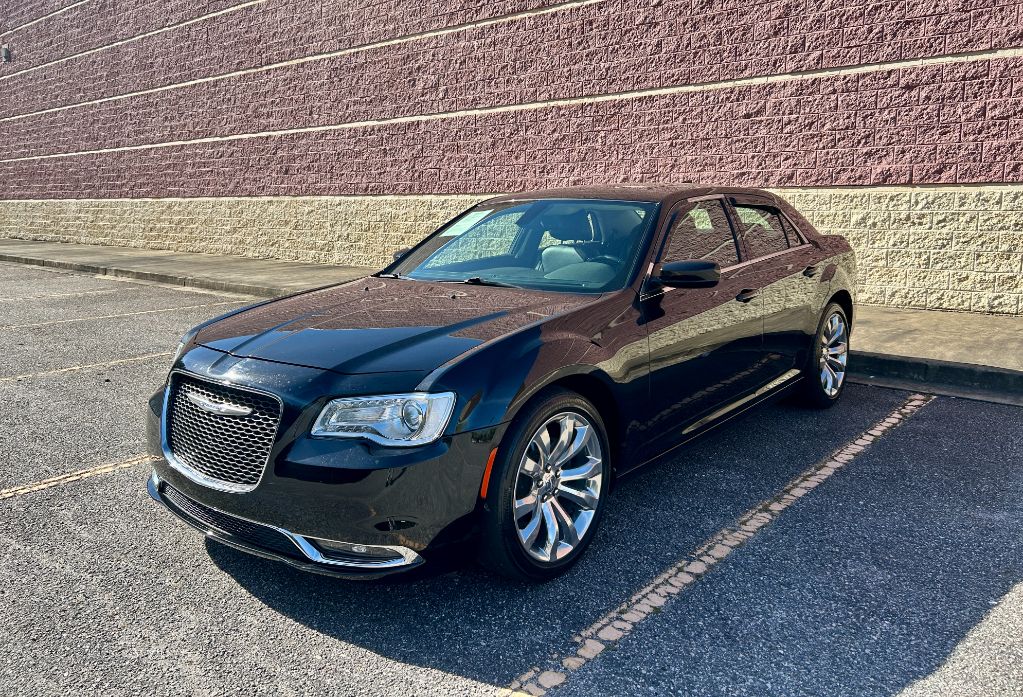 2017 Chrysler 300
