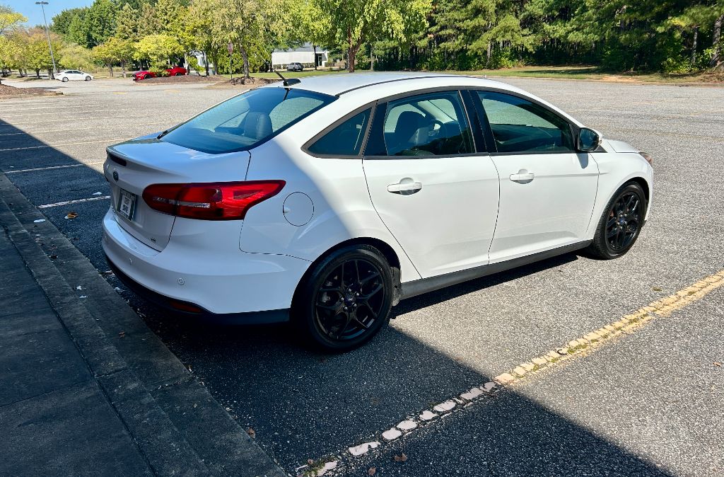 2016 Ford Focus - $4,900