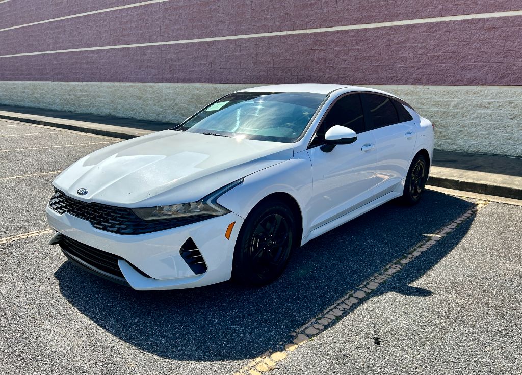 2021 Kia K5 - $8,900