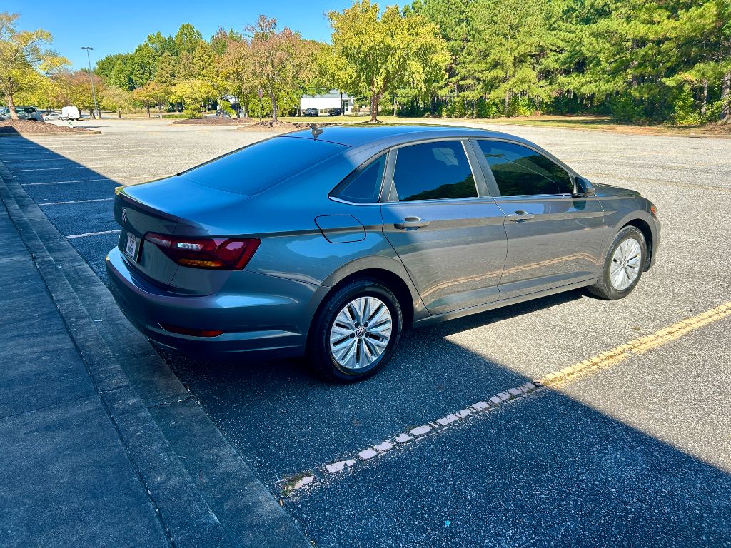 2019 Volkswagen Jetta - $7,900