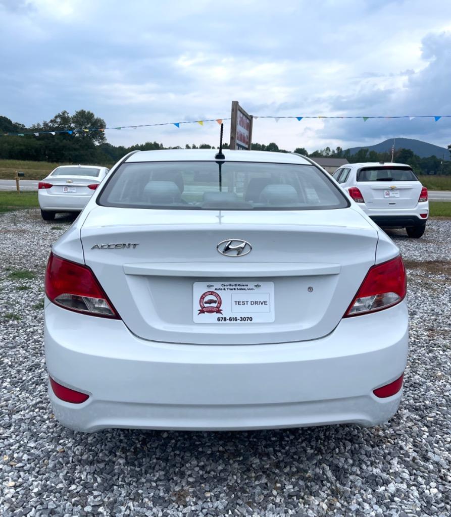 2017 Hyundai Accent SE photo