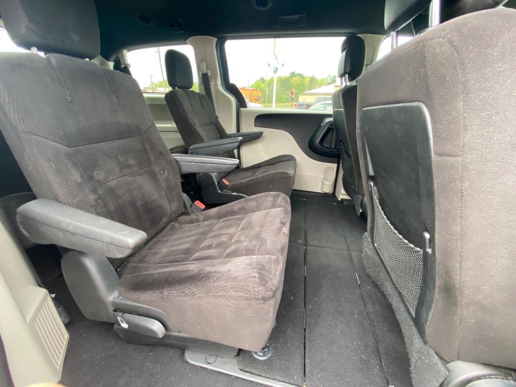 2014 Dodge Grand Caravan - $10,655