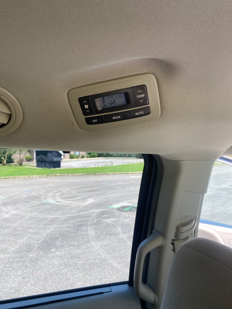 2016 Toyota Sienna - $17,844