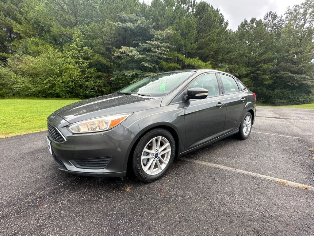 2017 Ford Focus 4DR photo