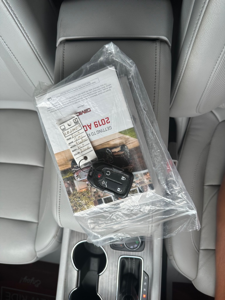 2019 GMC Acadia 4DR photo