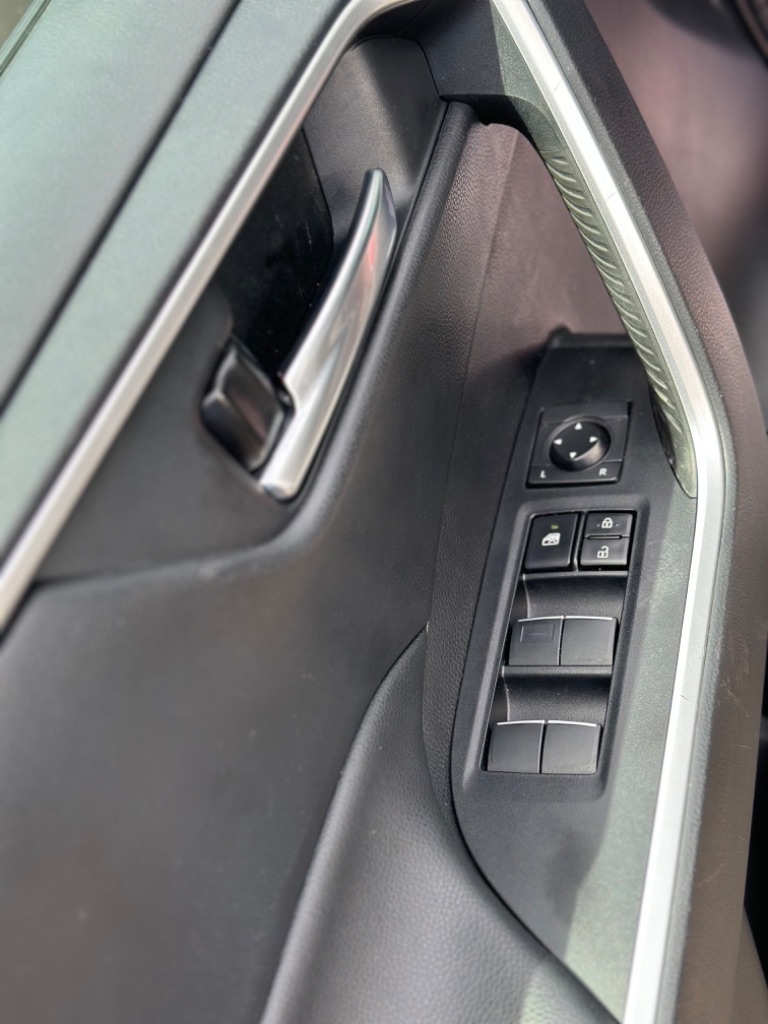 2021 Toyota RAV4 - $34,977