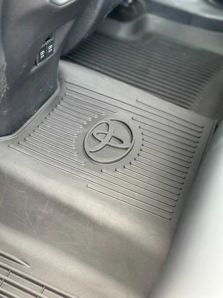 2021 Toyota RAV4 - $34,977