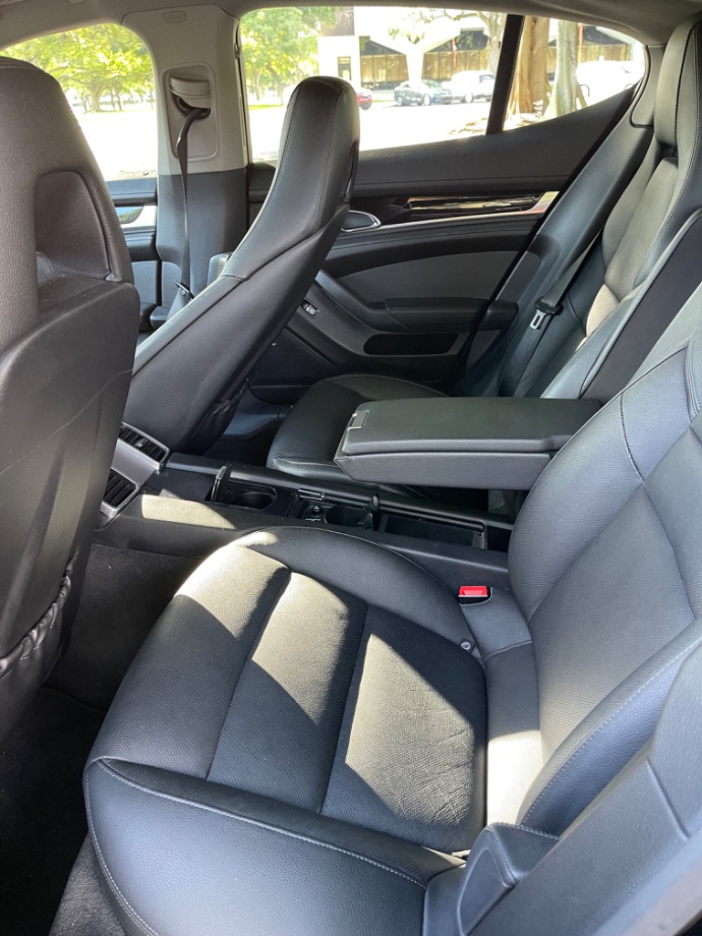 2024 Porsche Cayenne Coupe photo 33