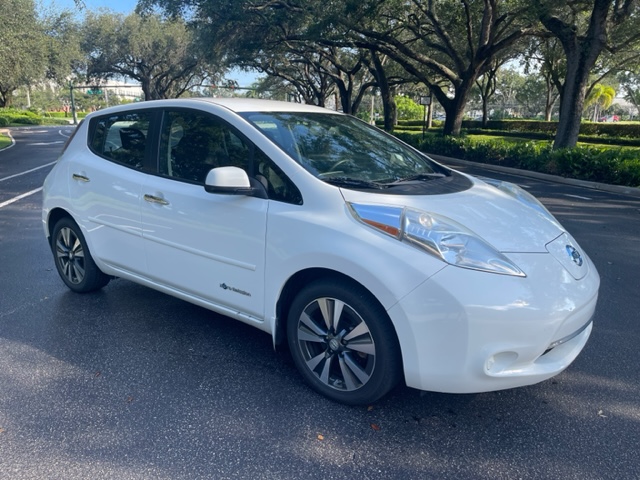 2015 Nissan LEAF SV photo