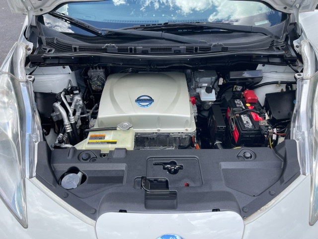 2015 Nissan LEAF SV photo