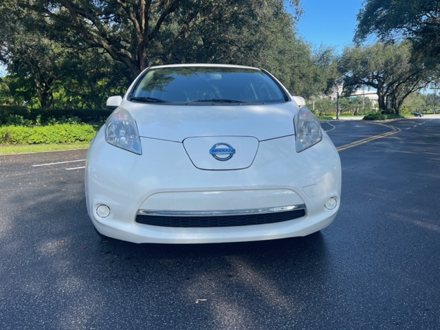 2015 Nissan LEAF SV photo