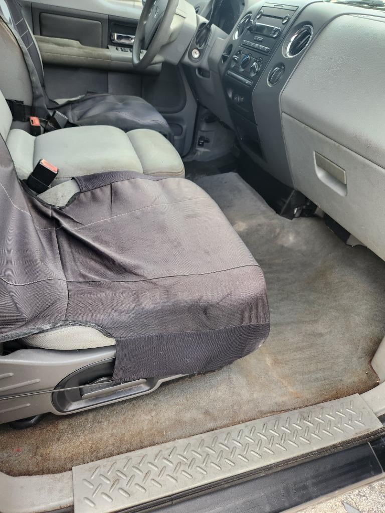 2004 Ford F-150 XLT photo