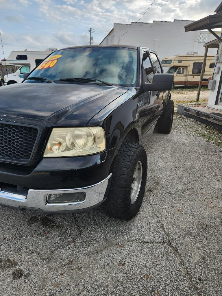 2004 Ford F-150 XLT photo
