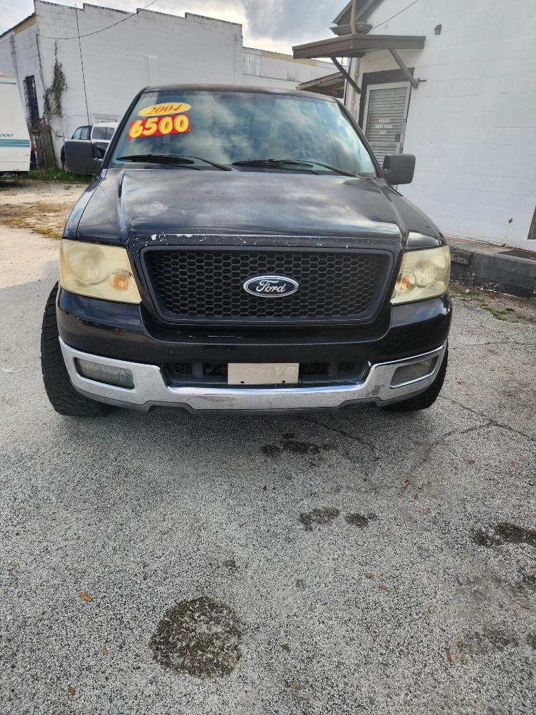 2004 Ford F-150 XLT photo