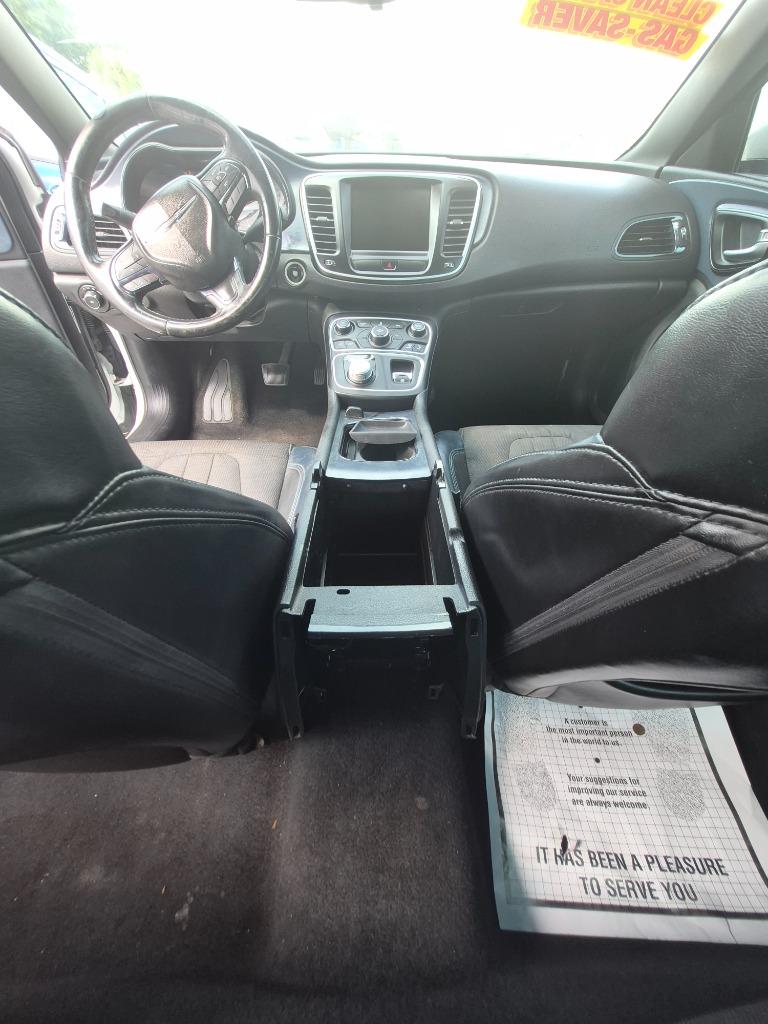 2015 Chrysler 200 - $5,395