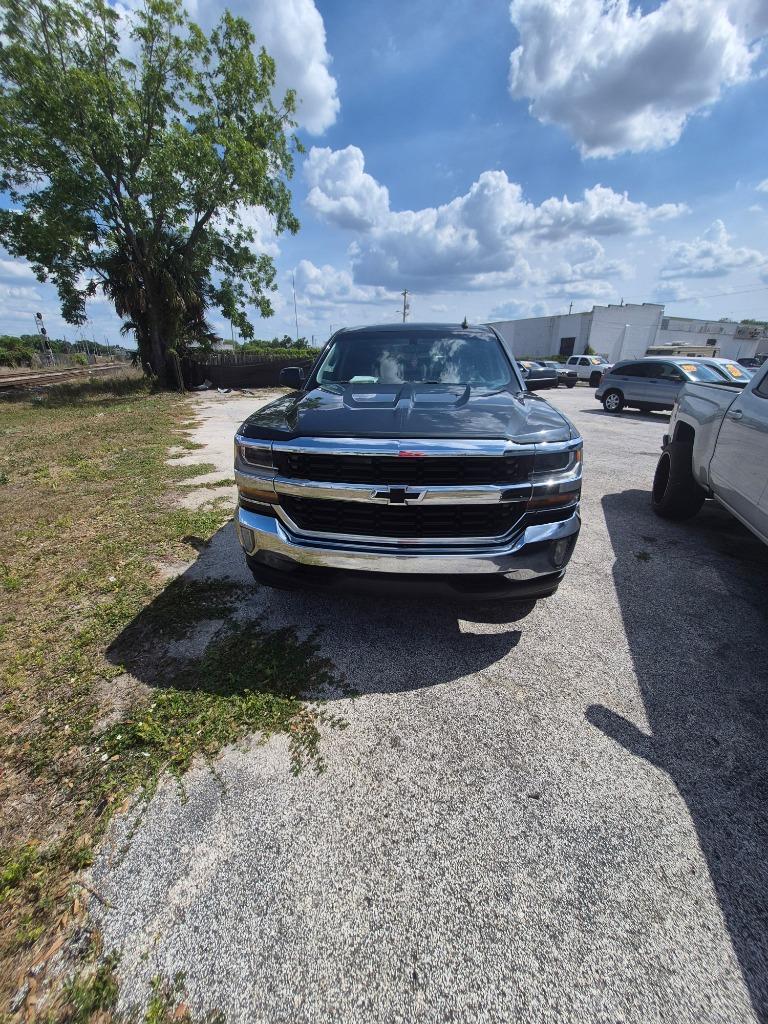 2017 Chevrolet Silverado 1500 - $12,500