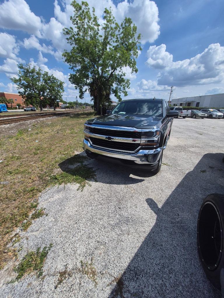 2017 Chevrolet Silverado 1500 - $12,500
