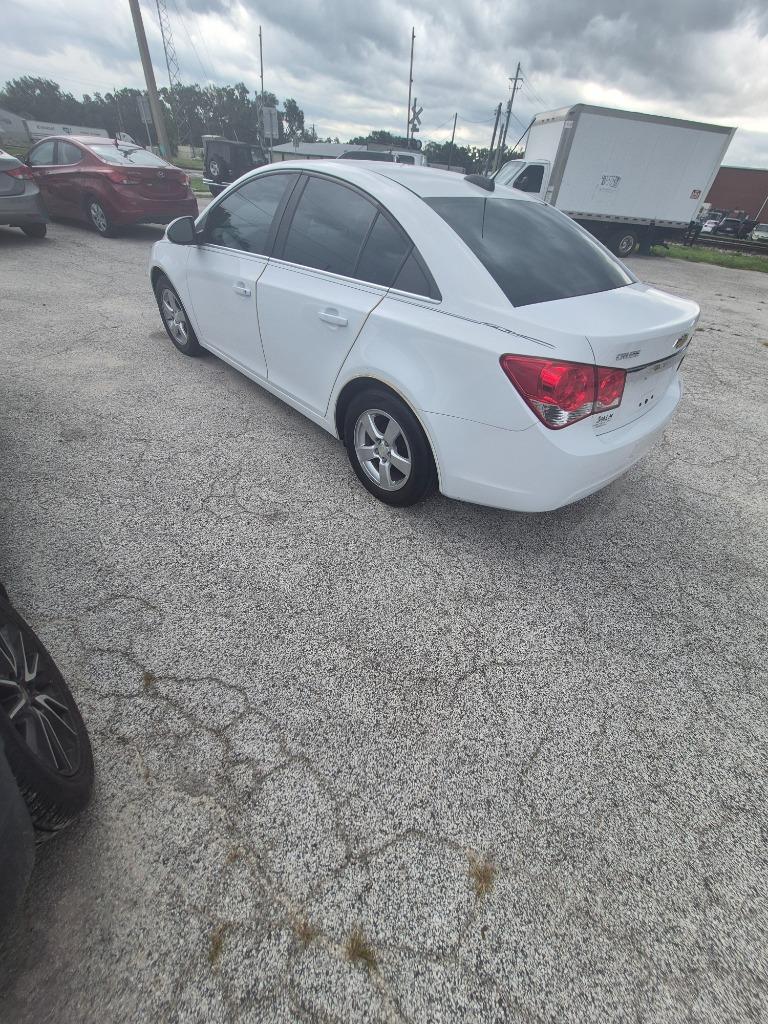 2016 Chevrolet Cruze - $7,500