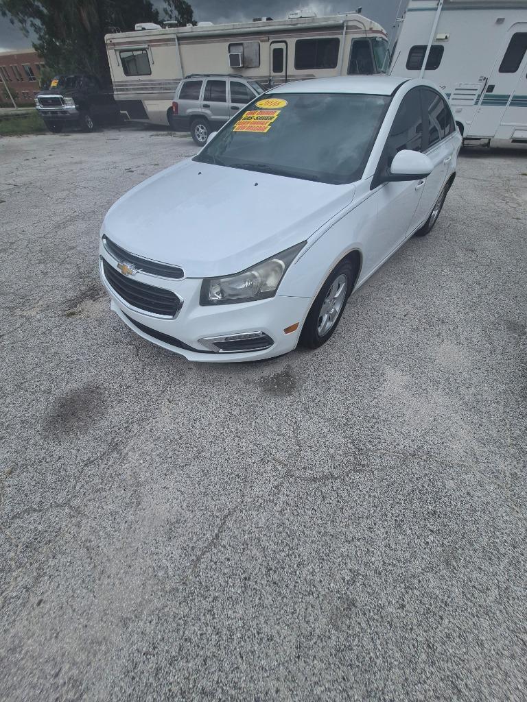 2016 Chevrolet Cruze - $7,500
