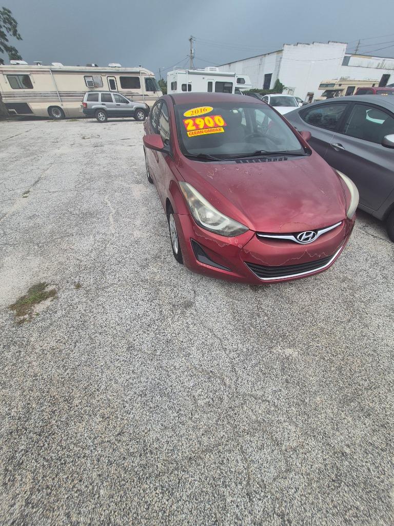 2012 Hyundai Elantra - $3,500