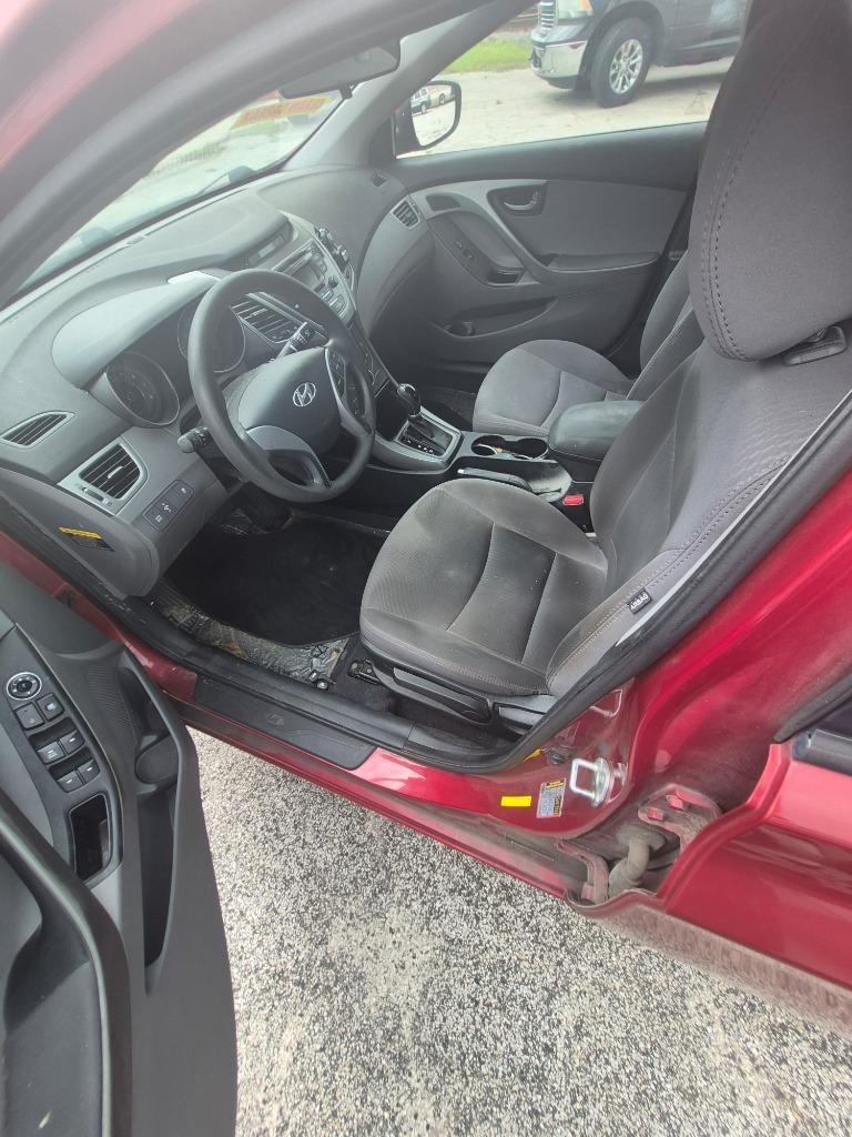 2012 Hyundai Elantra - $3,500