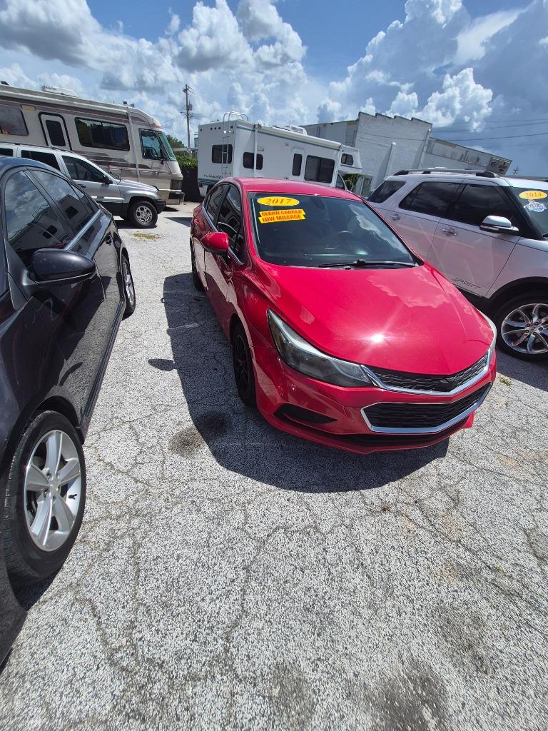 2017 Chevrolet Cruze - $8,995