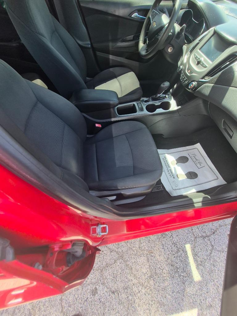 2017 Chevrolet Cruze - $8,995
