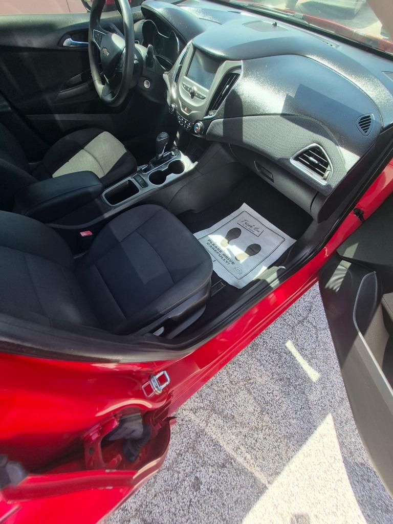 2017 Chevrolet Cruze - $8,995