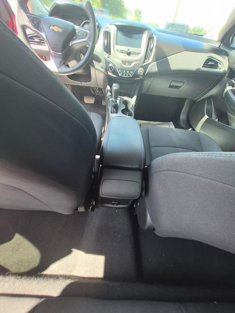 2017 Chevrolet Cruze - $8,995