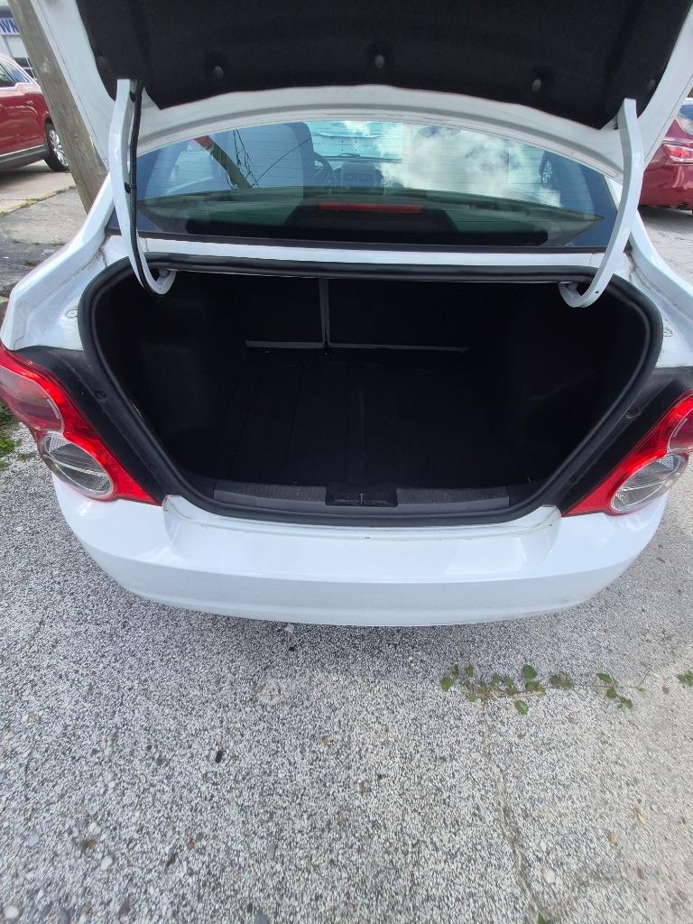 2015 Chevrolet Sonic - $6,495